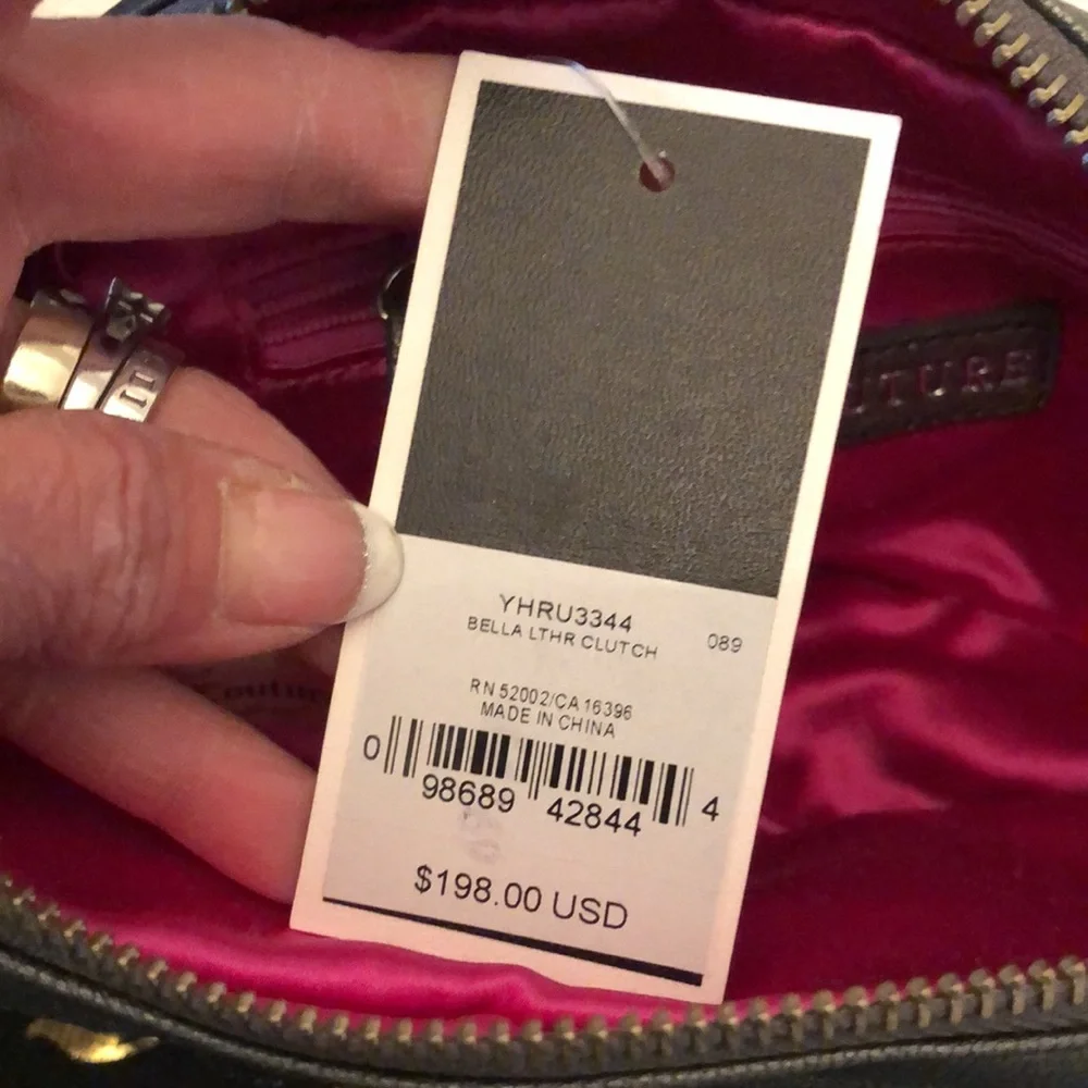 JUICY COUTURE WRISTLET HANDBAG WOMENS